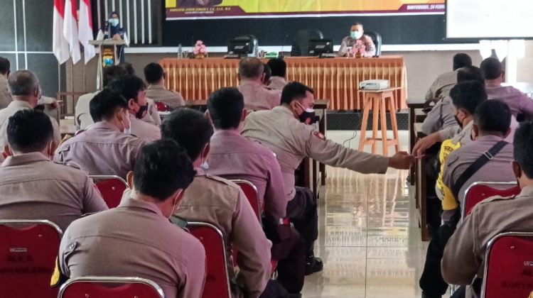 pembekalan dan pelatihan tentang tracing covid-19 di gedung Rupatama Wira Pratama.  (Foto : klikku.net / ist)