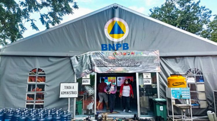 Tenda Administrasi Rumah Sakit Lapangan Indrapura (RSLI) Surabaya