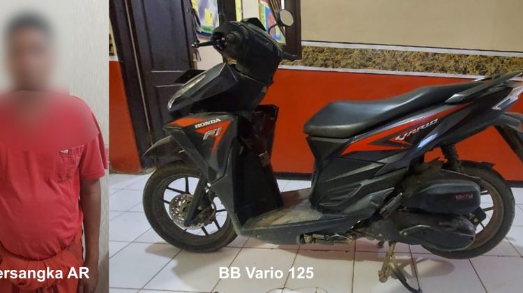 Pelaku dan barang buktisatu unit sepeda motor diamankan Polres Bangkalan. klikku.net dok ist / Anam-Duwi