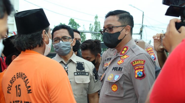 Foto : Tersangka dalang dibalik pembakaran pada terduga maling motor hingga tewas. klikku.net dok ist Anam-Duwi