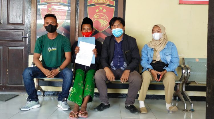 Foto : klikku.net dok ist / Holidi. saat setelah melakukan pelaporan.