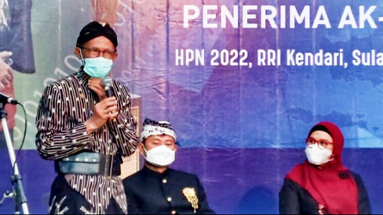 Bupati Magetan Suprawoto, saat dialog kebudayaan HPN di RRI Kendari