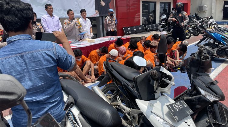 Press realiase ungkap kasus Polres Bangkalan Senin (31/10) siang.

Foto : Anam klikku.net dok.