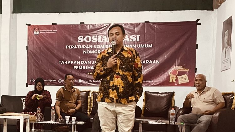Zairil Munir Komisioner KPU Kabupaten Bangkalan.

Foto : Anam Klikku dok.