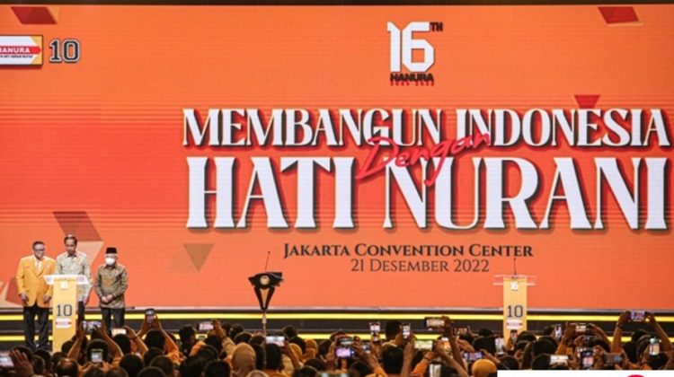 Perayaan HUT Partai Hanura di Jember dihadiri langsung presiden bersama wakilnya.
Foto : klikku dok.
