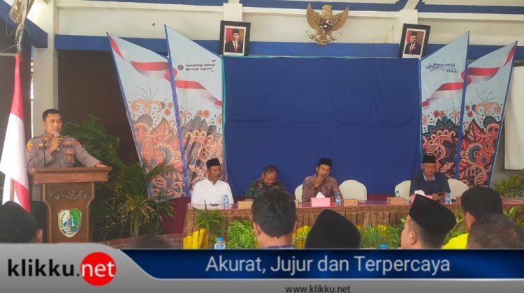 Iptu Rizky Akbar Kurniadi saat memberikan sambutan dalam.acara pisah sambut Kapolsek Banyuates.