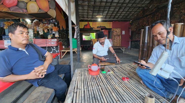 Kiri, Hosnan, Mastur dan Hanif.

Dok Anam klikku.net.