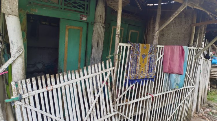 Kondisi kediaman ibu Maryam Warga Desa Buduran.
Dok Anam Klikku.net.