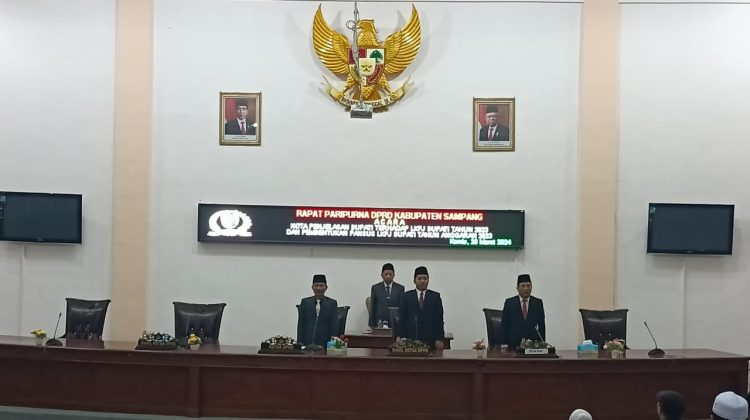 Rapat paripurna DPRD Kabupaten Sampang di Gedung Graha Paripurna