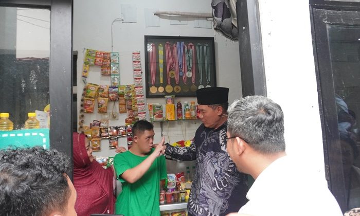 Bambang Haryo saat menemui Farrel di Kapasari