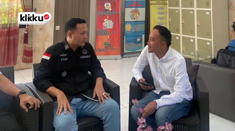 Dok foto Toni Kasubsi Penyidikan Kejari Bangkalan. klikku.id Anam Kabiro Bangkalan.