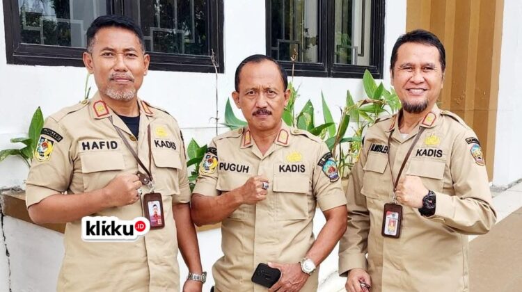 Foto : kiri Hafid Kepala BPKAD Bangkalan. dok Anam klikku.