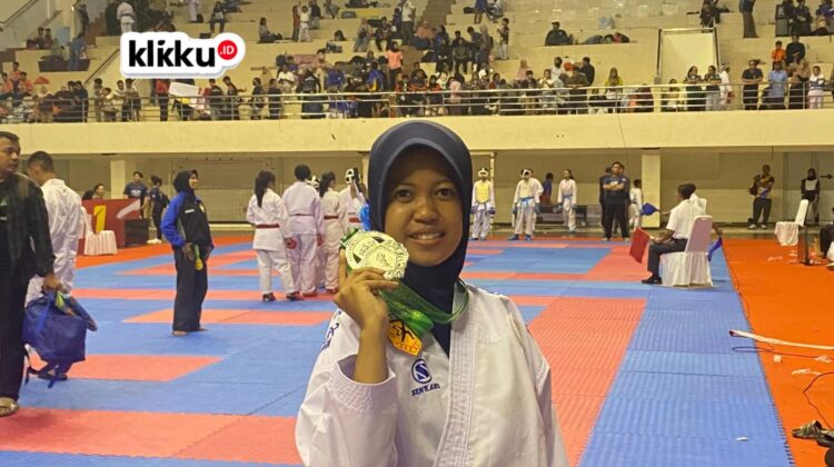 Dok Foto : siswa berprestasi SMAN Blega, Anam klikku.