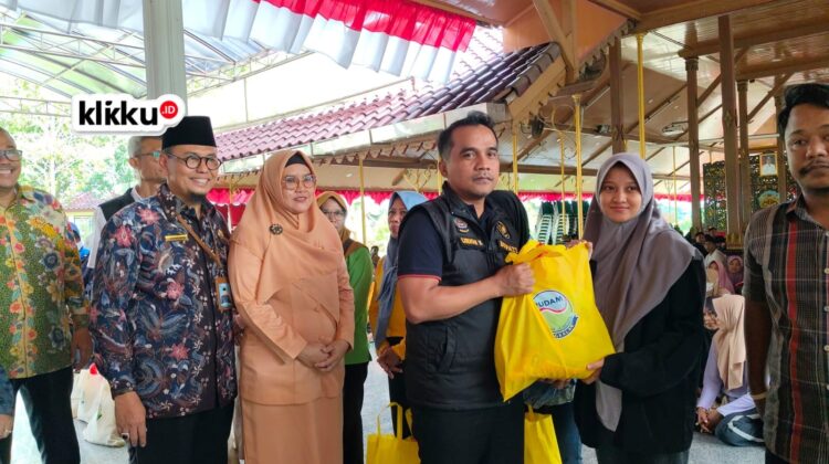 Dok Foto : Anam klikku.id ist. Pemkab Bangkalan peduli berbagi berkah ramadan pada ratusan ribu warga.