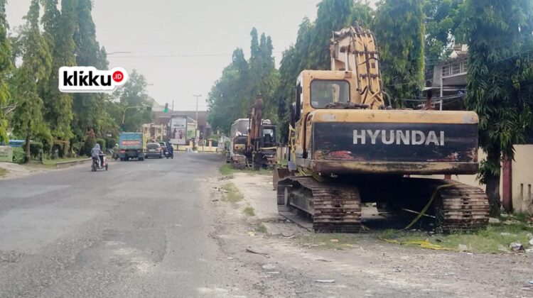Foto lokasi tempat peletakan BB Excavator kasus galian C ilegal Mapolres Bangkalan. dok foto : Anam klikku.id ist Biro Bangkalan.