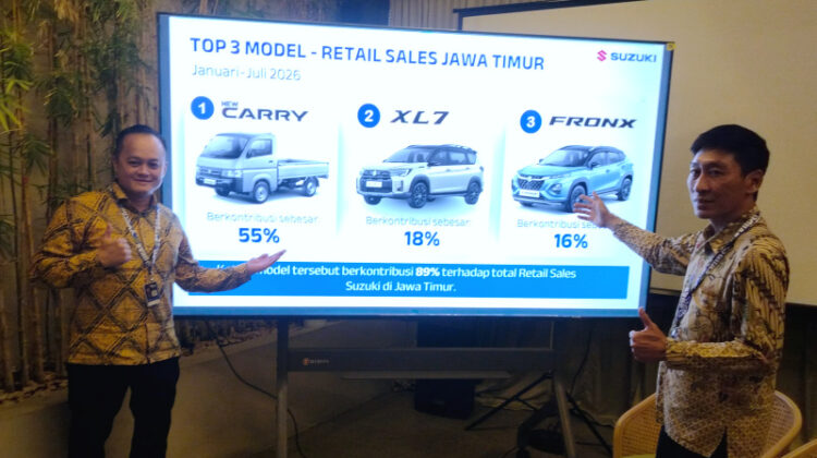 Area Manager PT Buana Indomobil Trada (BIT), Agus Henryanto Tan  dan Senior Area Sales Manager PT United Motors Centre (UMC), Wiyarso Adiwibowo, dalam Suzuki sharing session di Social Spoon Surabaya 
